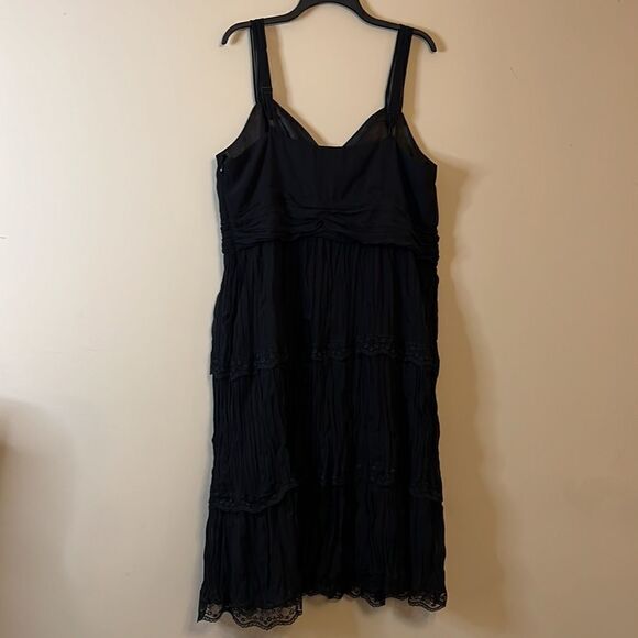 Lane Bryant Crepe and Lace Trimmed Tiered Dress - Size 18 - Picture 10 of 16